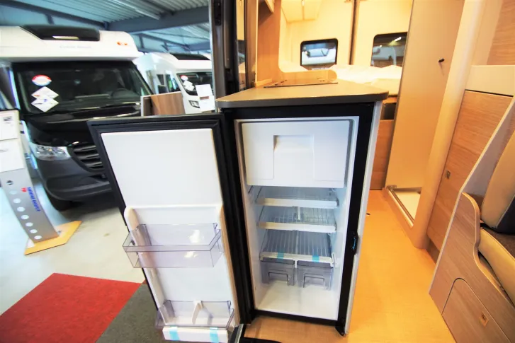 Fahrzeugbild Bürstner Lineo C 590 #11