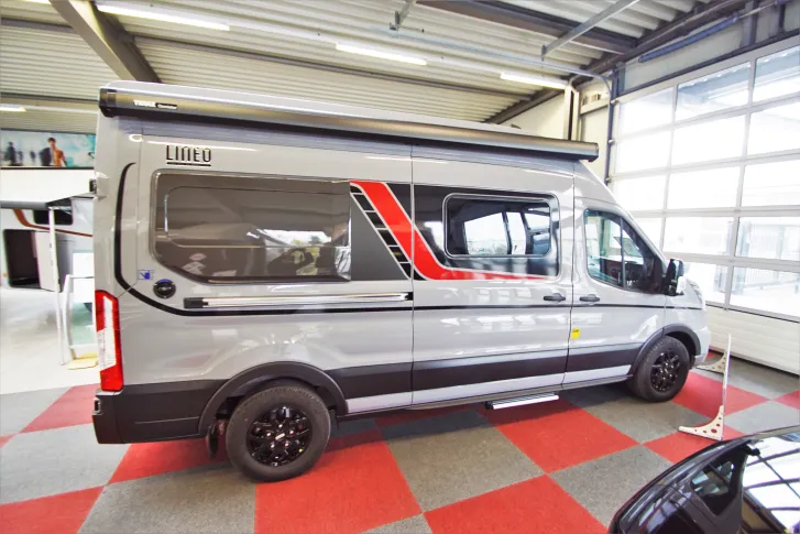 Fahrzeugbild Bürstner Lineo C 590 #4