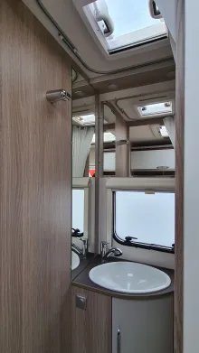 Fahrzeugbild Bürstner Premio Plus 440 TK #24