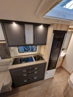 Bild 6 Hobby De Luxe 460 UFe