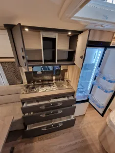 Bild 7 Hobby De Luxe 460 UFe