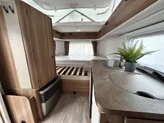 Bild 10 Hymer Eriba Touring 310 Komfort,Warmwasser