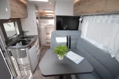 Bild 7 Hymer Exsis-i 580 Pure *9G Wandlerautom.*Bugstauschr.