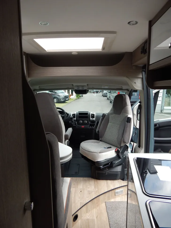 Fahrzeugbild Pössl D-Line 2Win Plus #14
