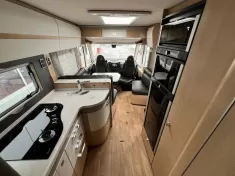 Bild 19 Hymer BML I 880*Hubstützen*AHK*Lithium*ALDE*Solar*LED*