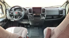 Bild 5 Bürstner Lyseo Gallery TD 689 G *ganz junger Mietwagen*