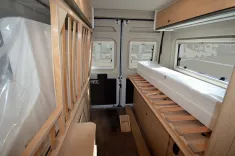 Bild 12 Sunlight Camper Van Cliff 640 Entry
