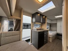 Fahrzeugbild Hobby De Luxe 460 LU #6