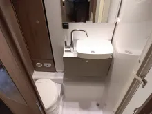 Fahrzeugbild Carado T 338*Pro+ *SAT/TV*Ohne Hubbett*Fußbodenhzg* #18