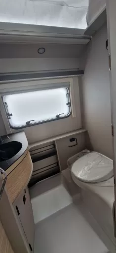 Bild 12 Hymer Eriba Touring 542 Harbour Blue Edition