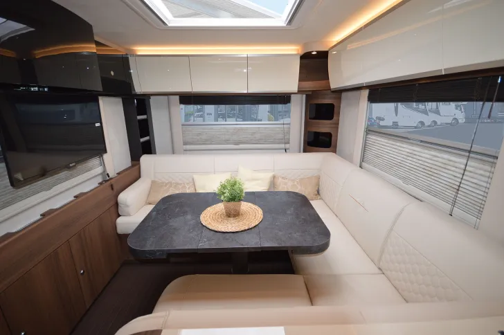 Fahrzeugbild Concorde Carver 890 RRL Diamond Series #10