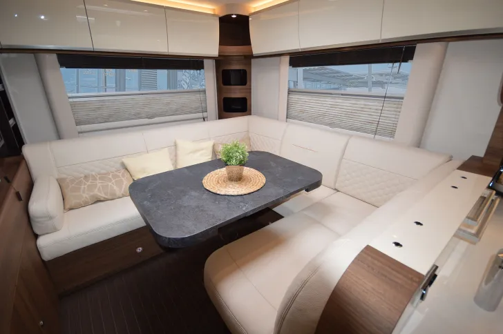 Fahrzeugbild Concorde Carver 890 RRL Diamond Series #11