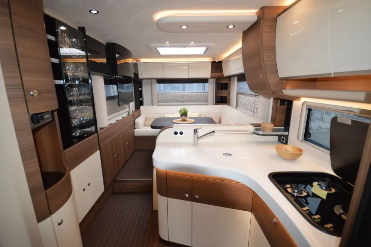 Fahrzeugbild Concorde Carver 890 RRL Diamond Series #13