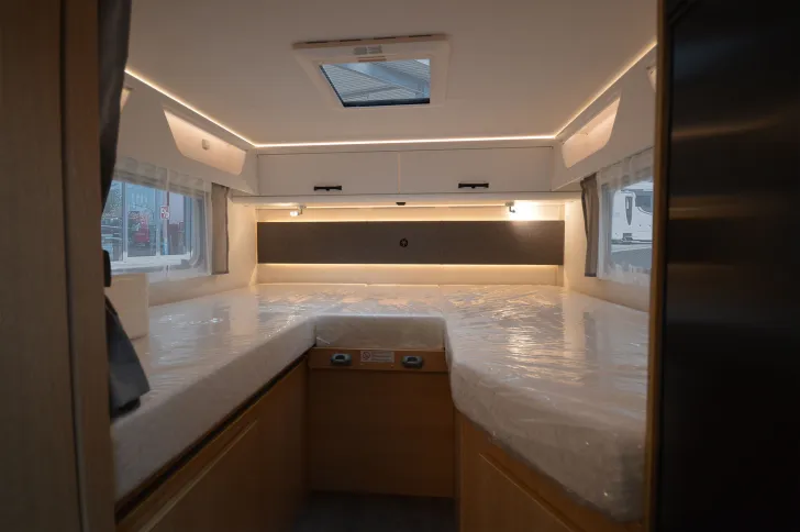 Fahrzeugbild Sunlight T 67 #9