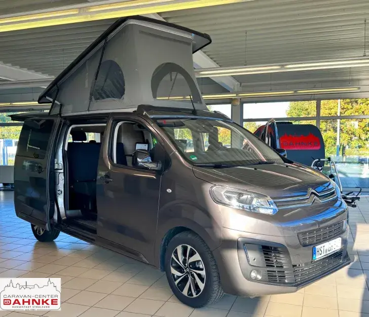 Schräg Vorne Pössl Vanline Campster 180