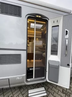 Bild 48 Hymer B-ML I 880 *Arktis*Autarkie*5ter-Sitz*