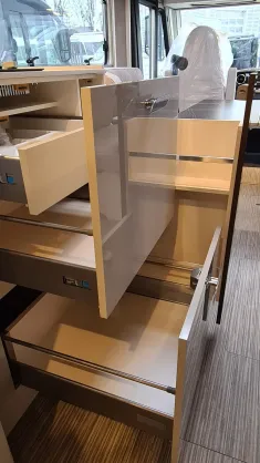 Bild 22 Bürstner Elegance I 910 G Listenpreis: 207.200€