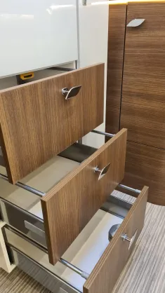 Bild 24 Bürstner Elegance I 910 G Listenpreis: 207.200€