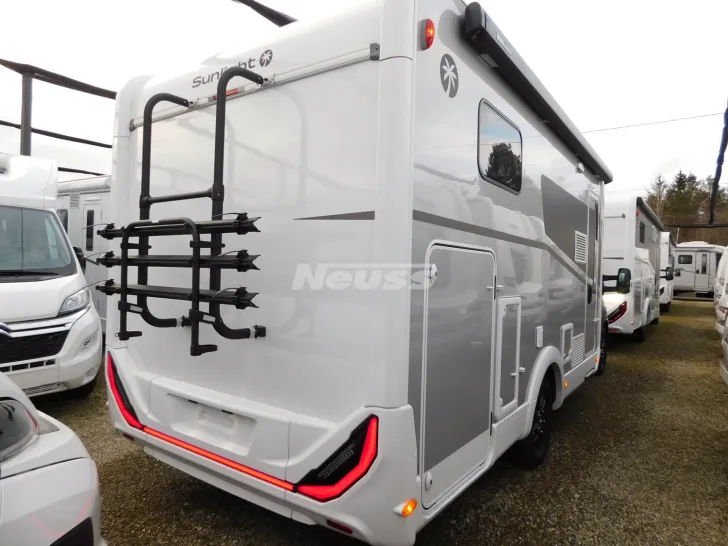 Fahrzeugbild Sunlight Adventure T Ford 670S #5