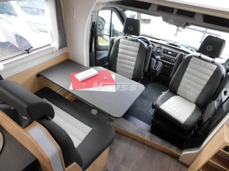 Fahrzeugbild Sunlight Adventure T Ford 670S #9