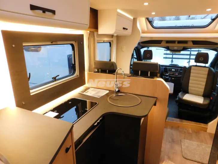 Fahrzeugbild Sunlight Adventure T Ford 670S #12