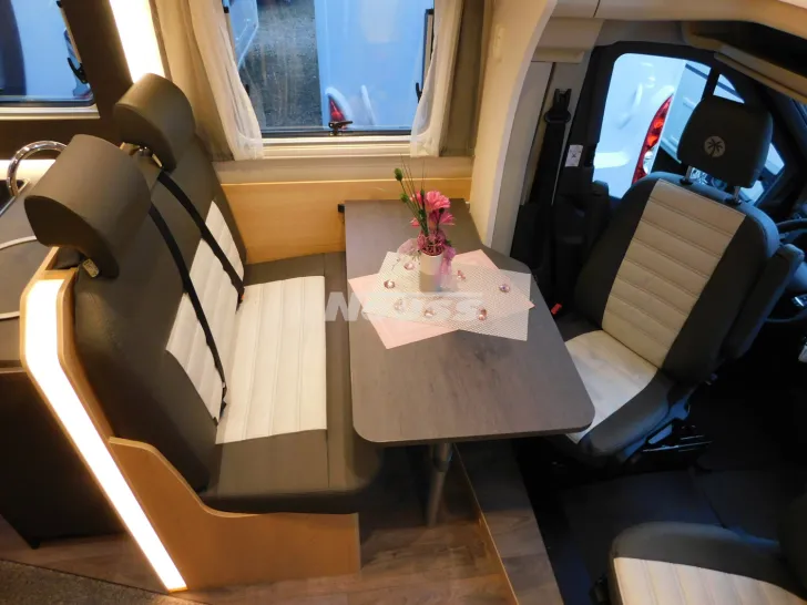 Fahrzeugbild Sunlight Adventure T Ford 670S #13