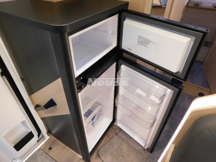 Fahrzeugbild Sunlight Adventure T Ford 670S #20