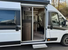 Bild 5 Malibu van two rooms 640 LE RB mit Aufstelldach