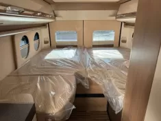 Bild 12 Malibu van two rooms 640 LE RB mit Aufstelldach