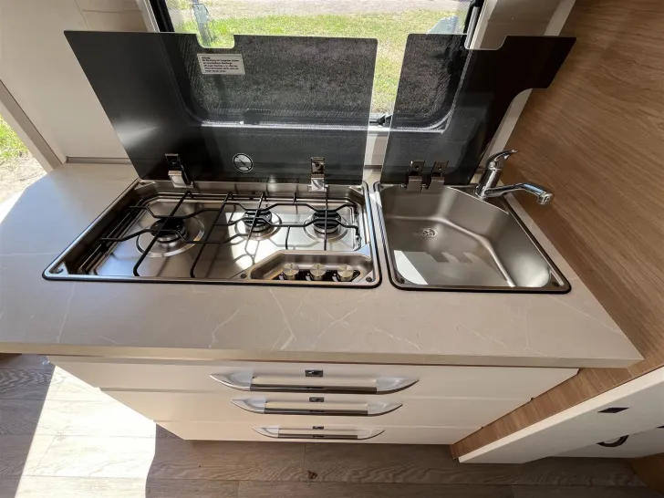 Fahrzeugbild Hobby De Luxe 545 KMF #9