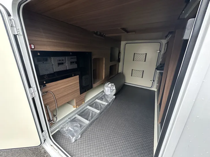 Fahrzeugbild Eura Mobil Contura 766 EB Luminary Plus- Leder -Fahrassist. #19