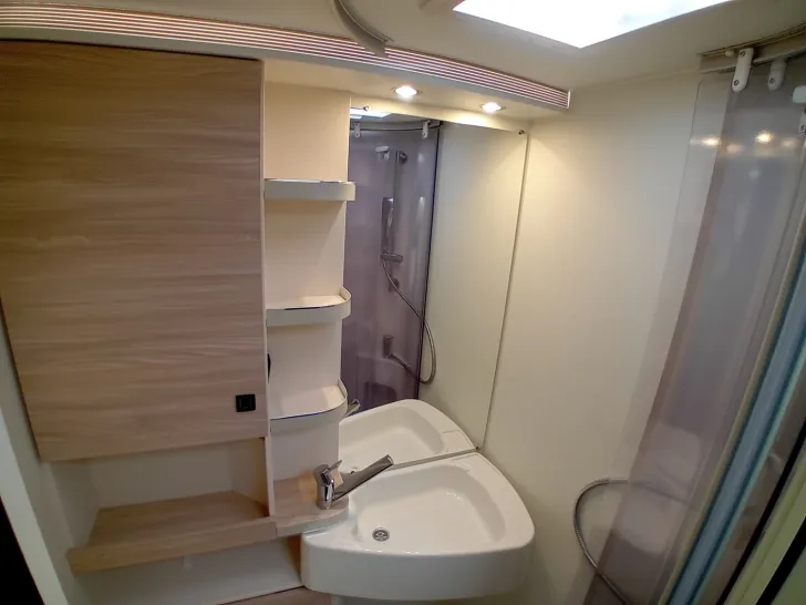 Fahrzeugbild Eura Mobil Activa One 690 HB Travel Paket Travel+ Paket #19