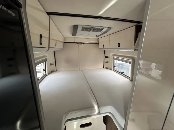 Fahrzeugbild Westfalia Amundsen 640 E Dachklima - Rollerträger - AHK #15
