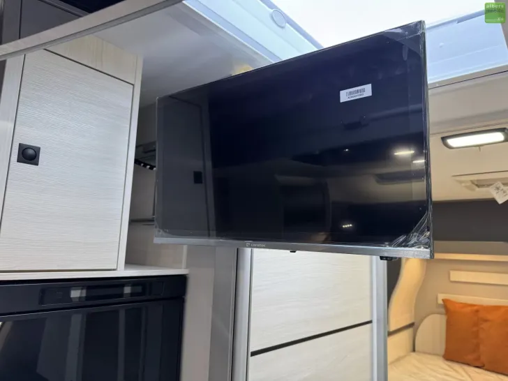 Fahrzeugbild Challenger Teilintegriert 328 Graphite Ultimate SAT TV Arctic #17