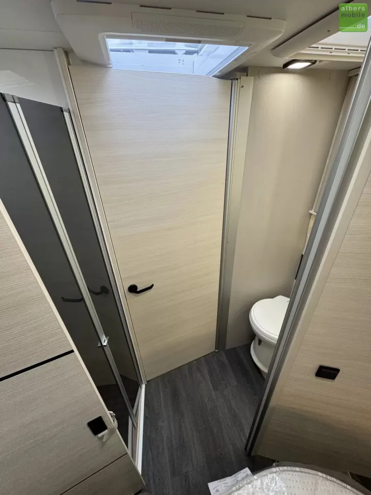 Fahrzeugbild Challenger Teilintegriert 328 Graphite Ultimate SAT TV Arctic #22