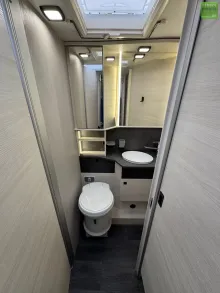 Fahrzeugbild Challenger Teilintegriert 328 Graphite Ultimate SAT TV Arctic #24