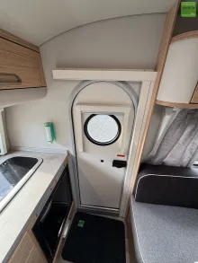 Fahrzeugbild T@B BASIC 320 Kühlschrank 1000kg Gasheizung 2025 #21