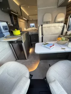 Bild 13 Hymer Yosemite *Aufstelldach*Dieselheizung*