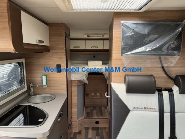 Fahrzeugbild Weinsberg CaraCompact MB 640 MEG Edition Pepper 2024 #7