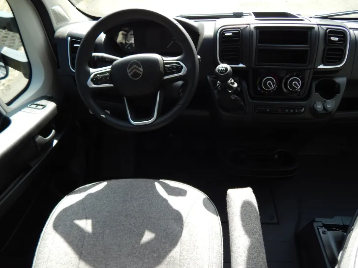Fahrzeugbild Sunlight T 58 #10