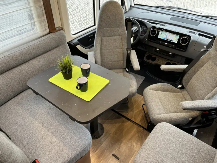 Fahrzeugbild Hymer B-MC I 600 *Arktis*Hubstützen*Solar*Lithium* #9