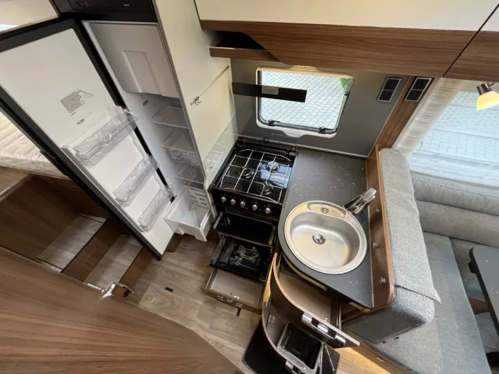 Fahrzeugbild Hymer B-MC I 600 *Arktis*Hubstützen*Solar*Lithium* #12