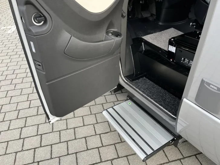 Fahrzeugbild Hymer B-MC I 600 *Arktis*Hubstützen*Solar*Lithium* #39