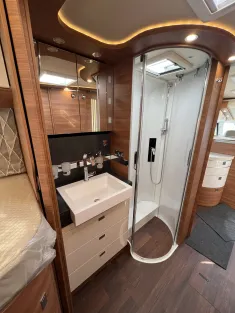 Bild 12 Carthago chic c-line I 5.9 XL LE *ganz junger Mietwagen*