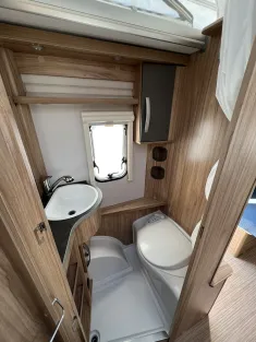 Bild 6 Hymer Eriba Feeling 470 Movingpaket*Panoramafenster