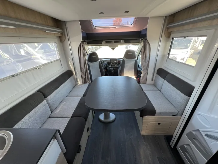 Fahrzeugbild Challenger Teilintegriert 250 Start Edition Junger Gebrauchter #12