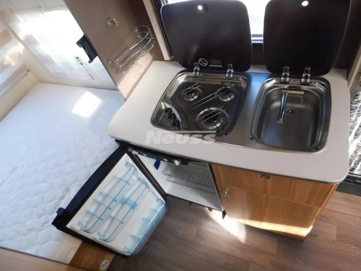 Fahrzeugbild Sterckeman Starlett 430 CP Comfort Markise, 2er Fahrradträger #16