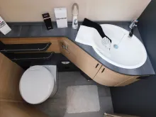 Fahrzeugbild Hobby Maxia 495 UL 1800kg, Bettverbreiterung + Polster #16