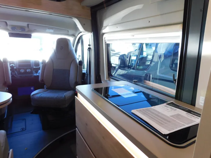 Fahrzeugbild Dethleffs Globetrail 600 DR Fiat Combi6D,Schlafdach,8G-Aut #12