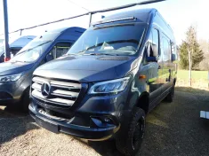 Bild 3 Hymer Grand Canyon S CrossOver Mercedes Aufstelldach